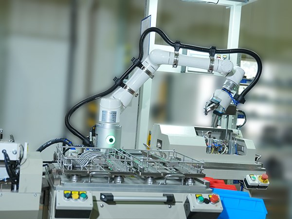 Collaborative Robot Assembly Line